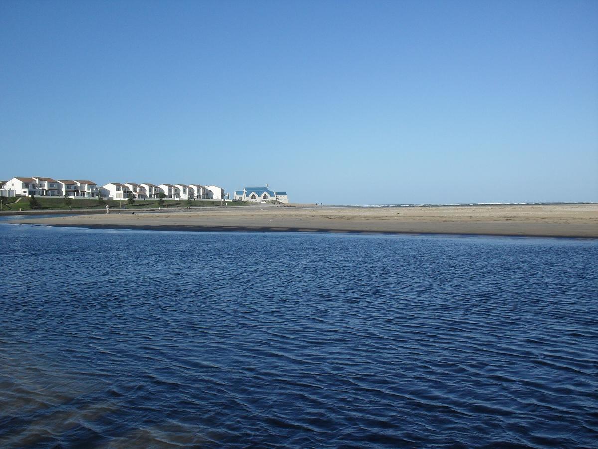 30m² 1 slaapkamer, 1 privé badkamer Appartement in Bluewater Bay Port Elizabeth Buitenkant foto