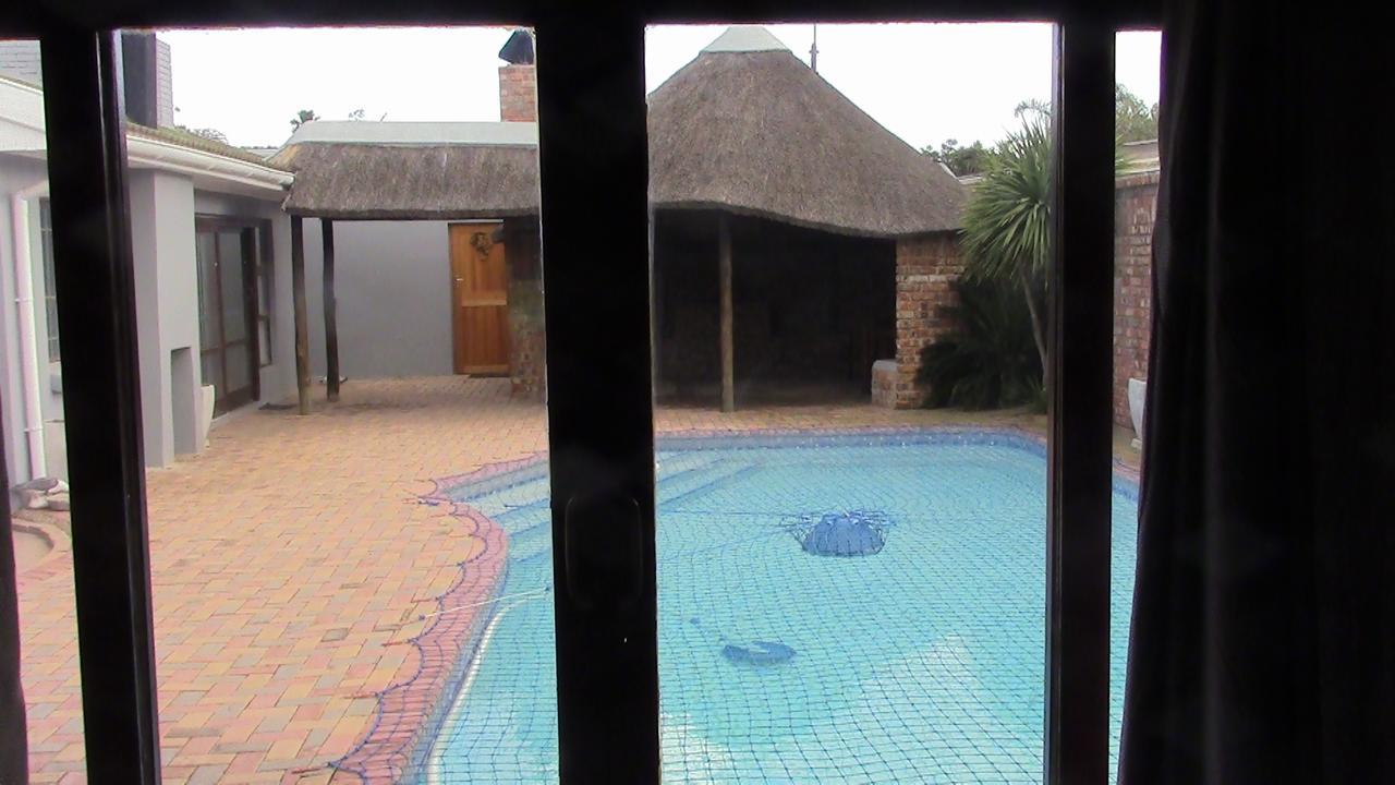 30m² 1 slaapkamer, 1 privé badkamer Appartement in Bluewater Bay Port Elizabeth Buitenkant foto