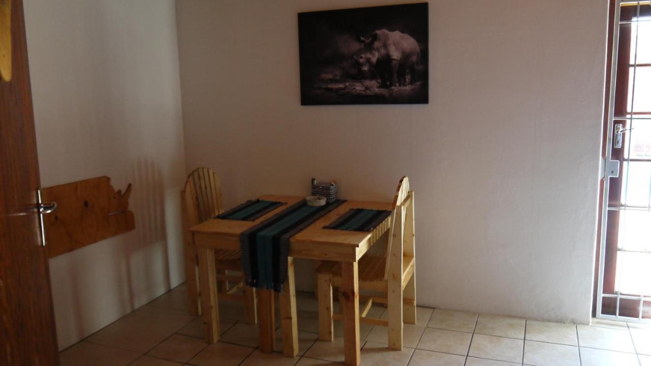 30m² 1 slaapkamer, 1 privé badkamer Appartement in Bluewater Bay Port Elizabeth Buitenkant foto