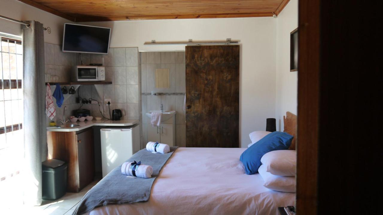 30m² 1 slaapkamer, 1 privé badkamer Appartement in Bluewater Bay Port Elizabeth Buitenkant foto